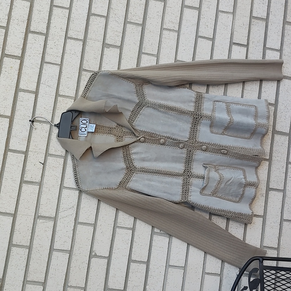 Tan Jacket - Picture 3 of 9